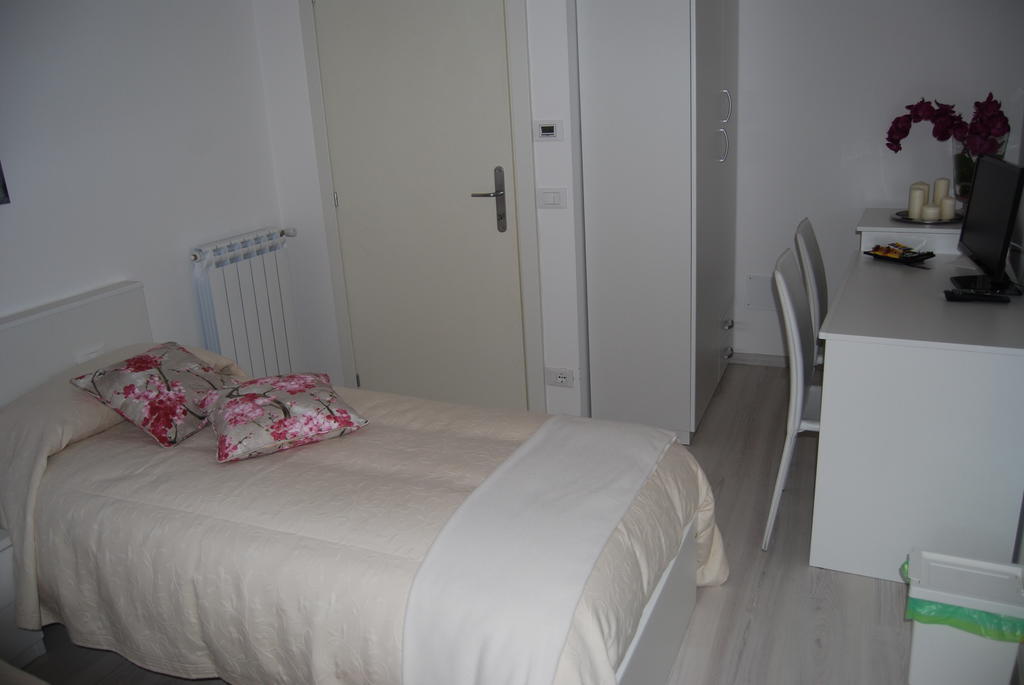Antico Borgo Bed & Breakfast Сан Даниеле дел Фриули Стая снимка